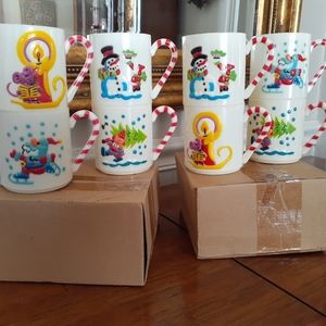 Vintage 1985 sterling house Children's plastic Christmas cups